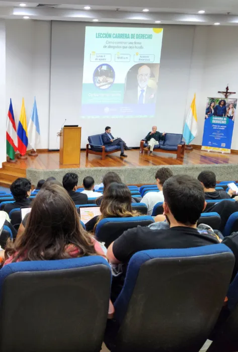 ¿Cómo construir una firma de abogados que deje huella? Carlos H. Godoy lo responde en la Lección inaugural de Derecho